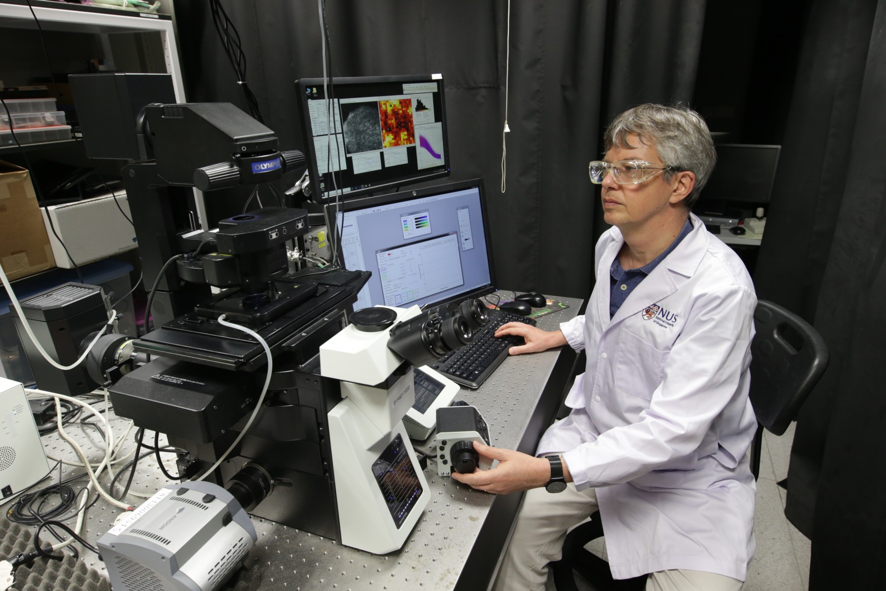 Putting together the pieces of a microscopical jigsaw